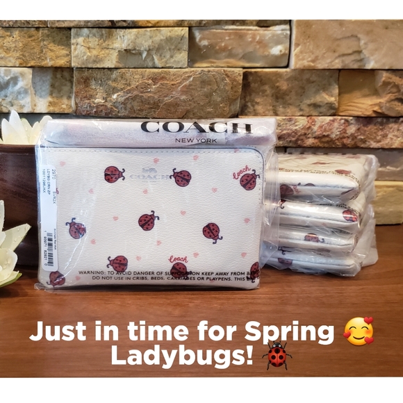*SALE* NEW Coach Ladybug Wristlet...adorable 🐞 - Picture 4 of 7